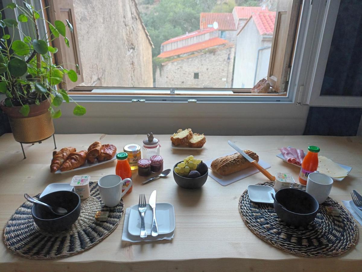 B&B Chambres "Chez Meme Germaine" Caramany Экстерьер фото